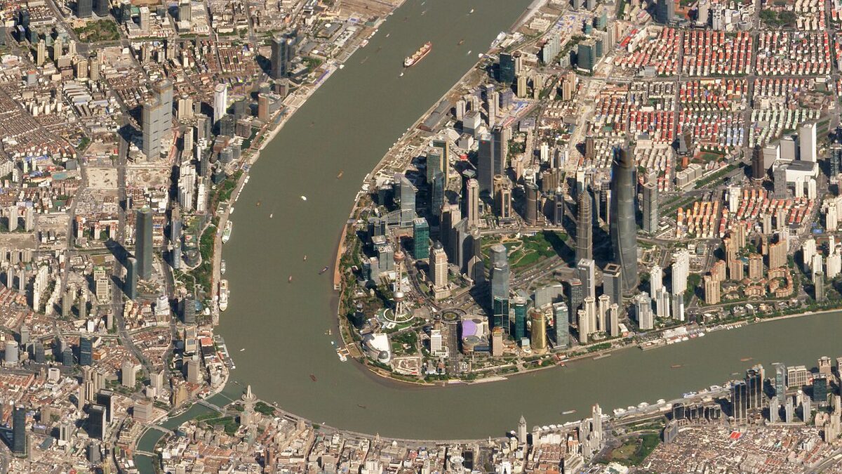 Pudong ночью: не планировать переезды впритык