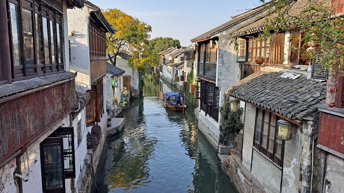 Каналы Zhouzhuang рядом с Suzhou