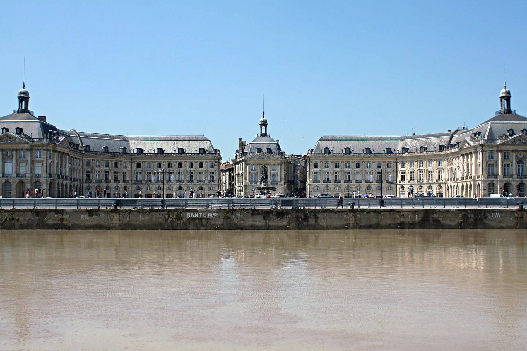 Place de la Bourse в Bordeaux