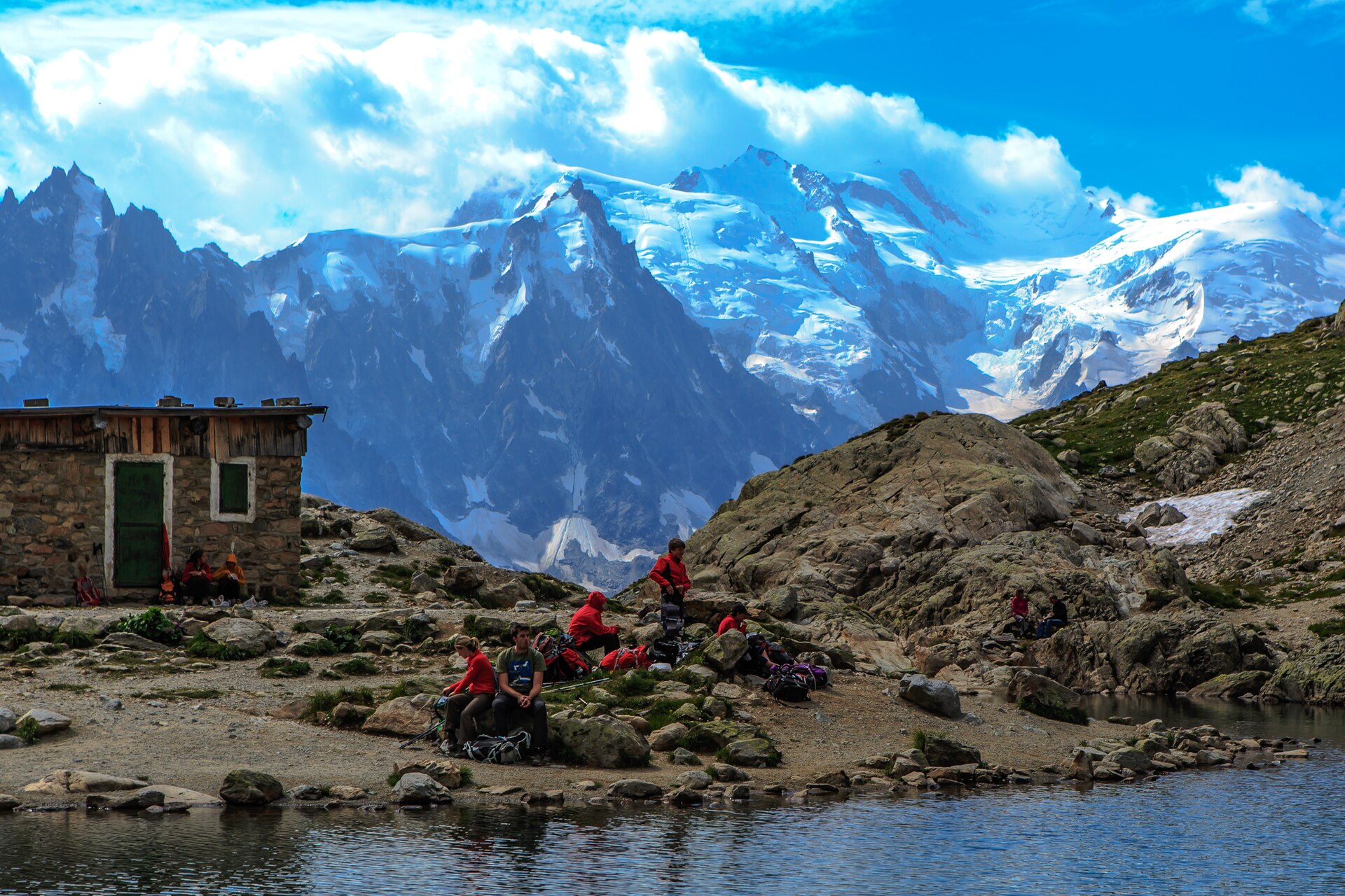 Summer hiking в French Alps