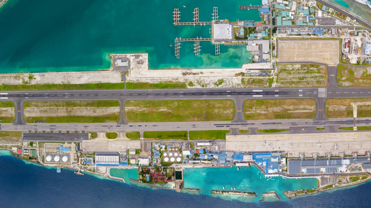 ОАЭ: Abu Dhabi: Corniche, Saadiyat, Yas Island, Grand Mosque: Визы и правила въезда