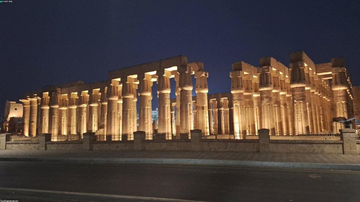 Нил, Луксор и Асуан: Hatshepsut Temple и Medinet Habu