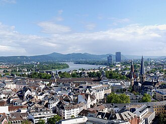 Bonn как культурная остановка между Cologne и Rhine
