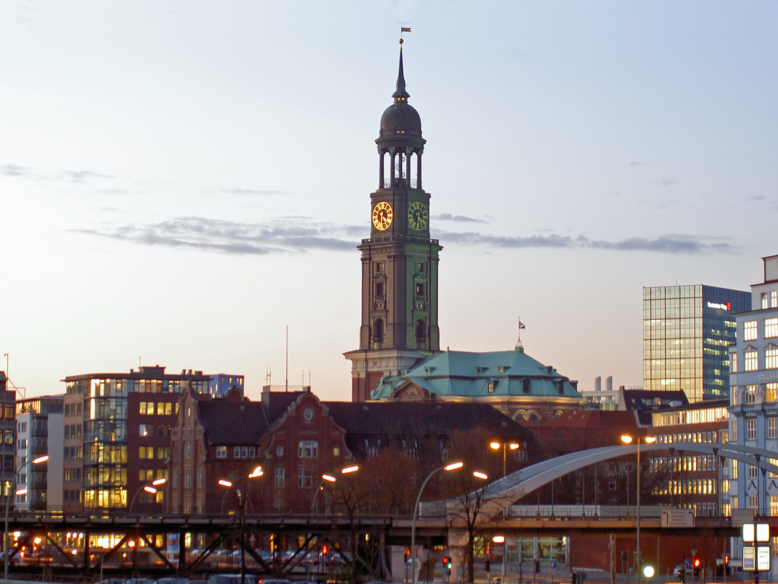 St. Michaelis и Hamburg old town rules