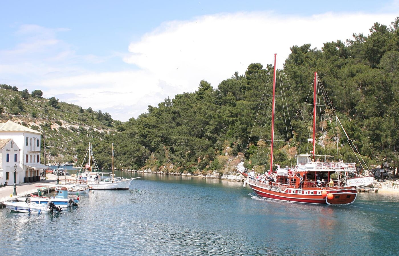 Paxos harbor как short island extension из Corfu