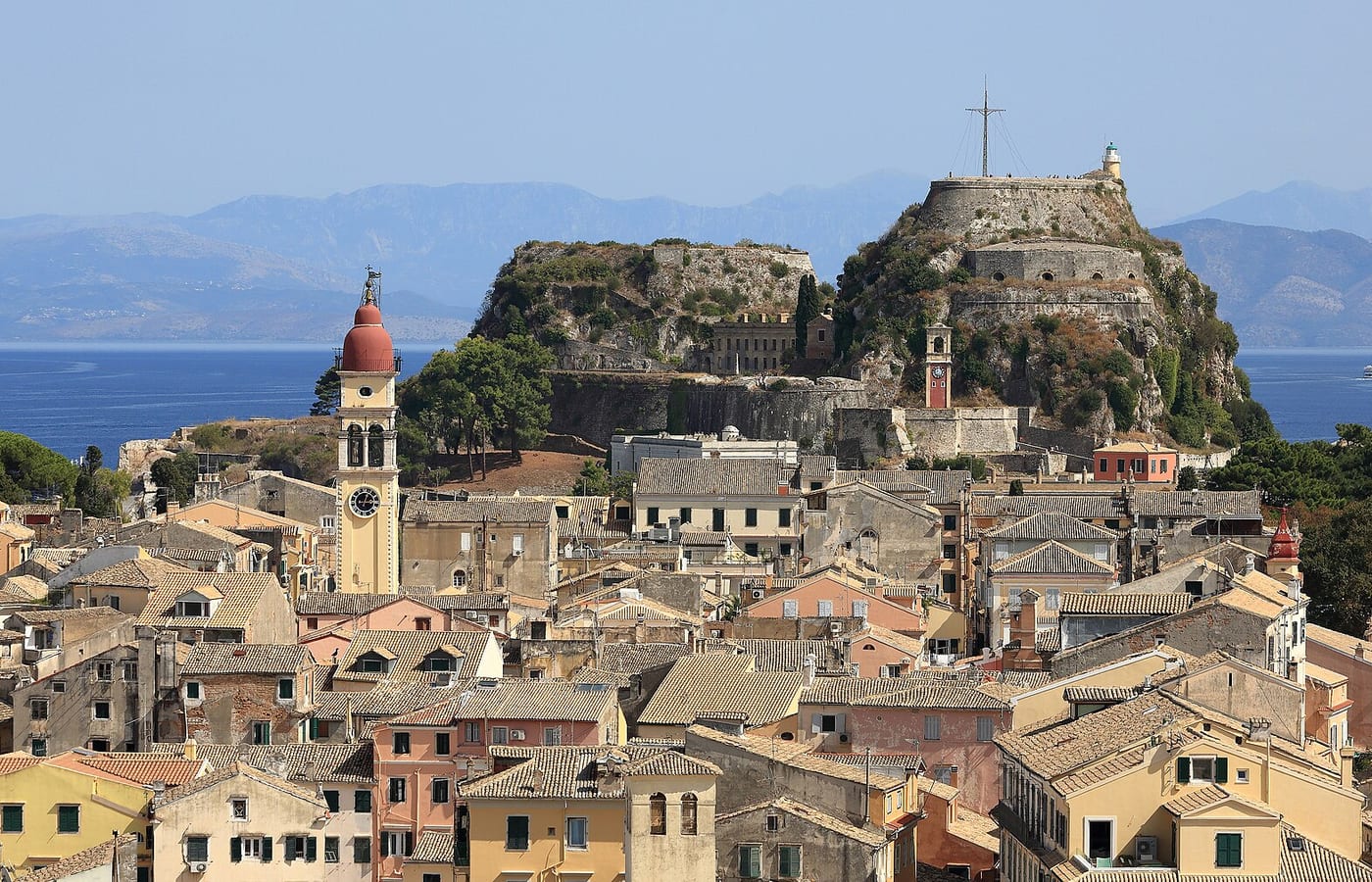 Corfu UNESCO old town и правила heritage-зон