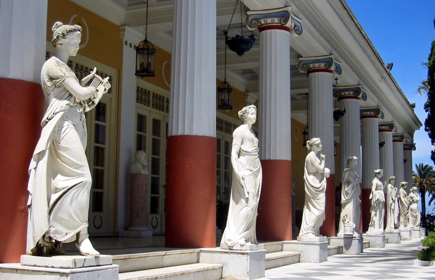 Achilleion Palace как культурный выезд из Corfu Town