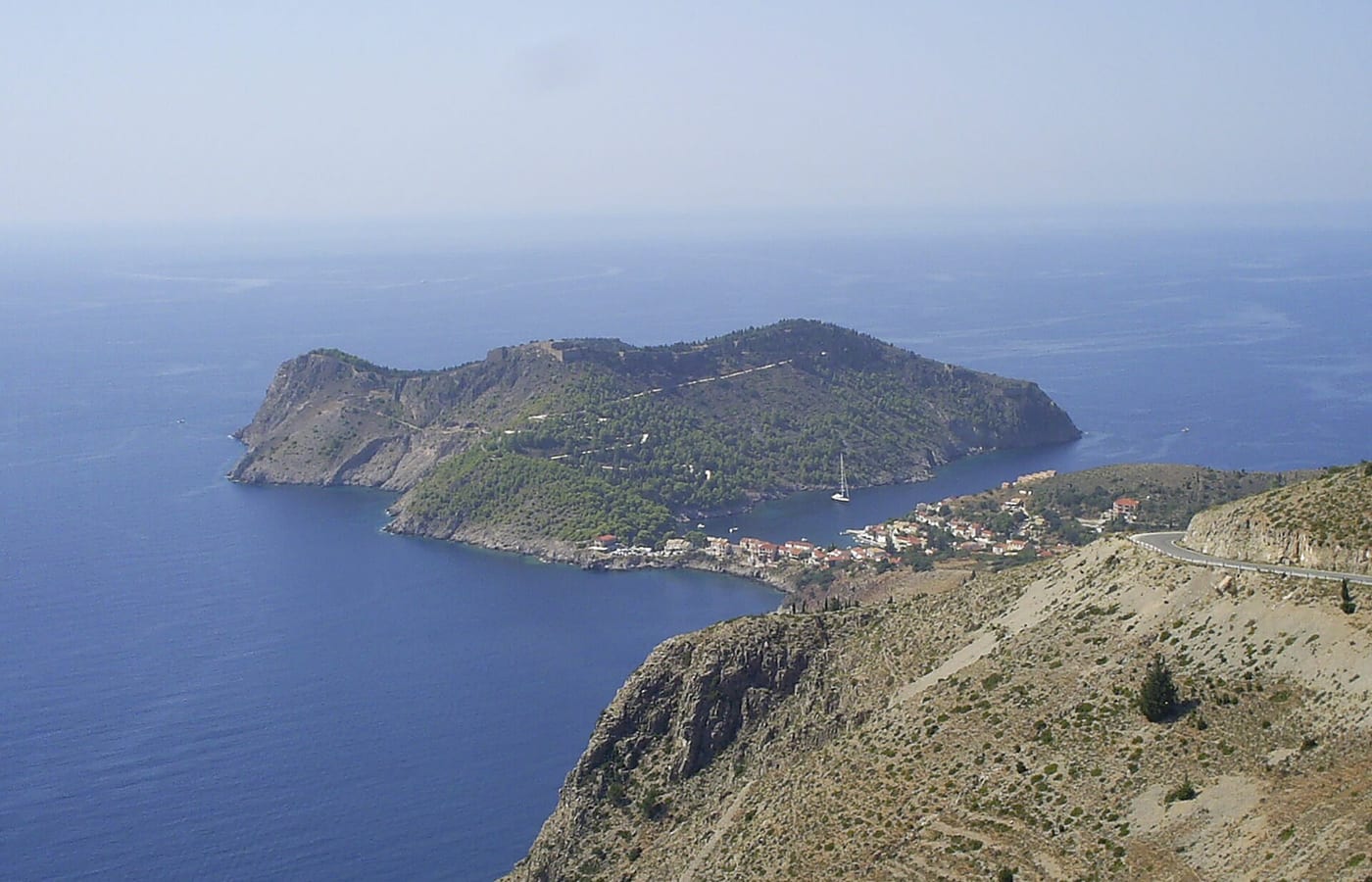 Kefalonia coast и island road logistics