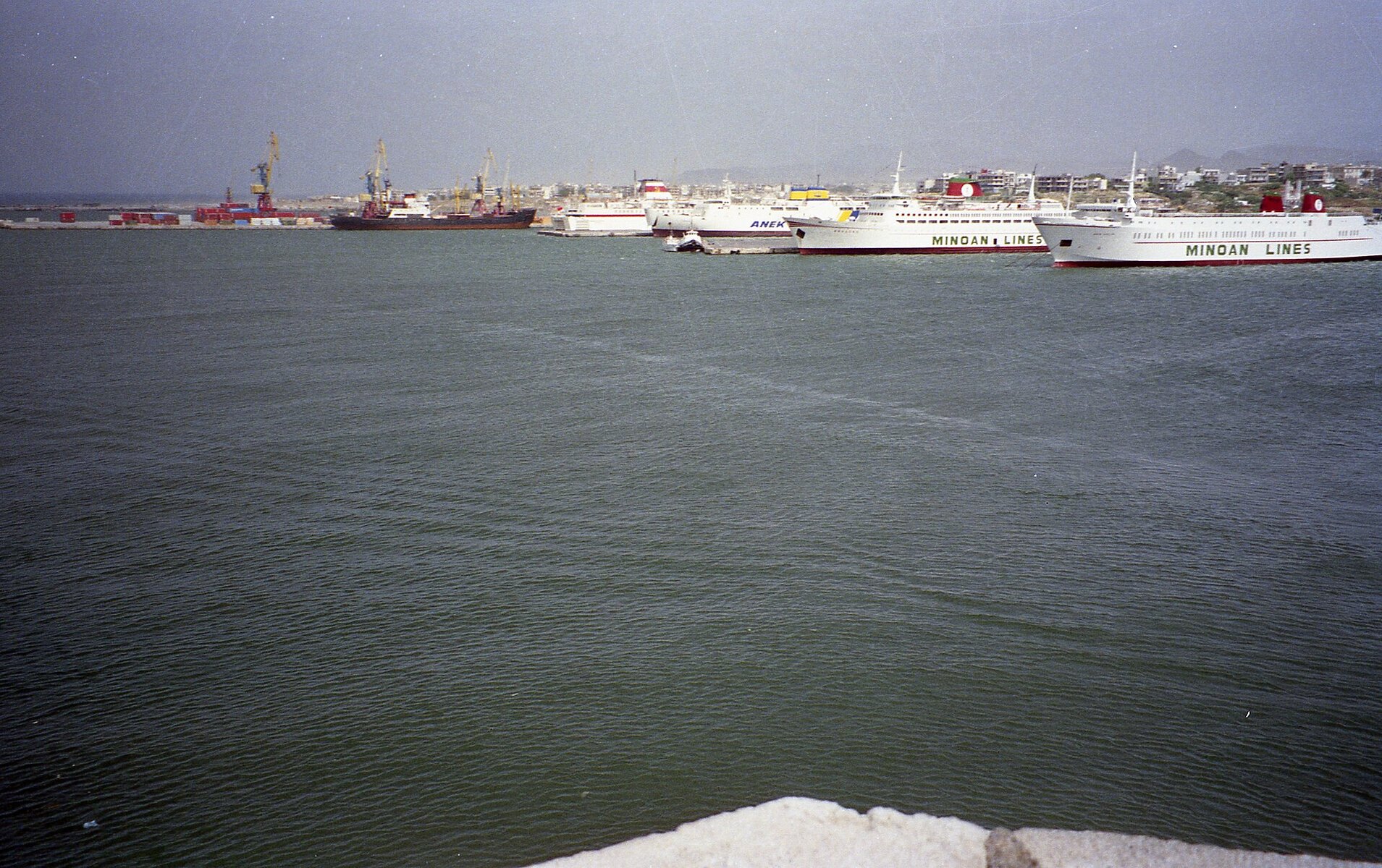 Heraklion port и ferry logistics