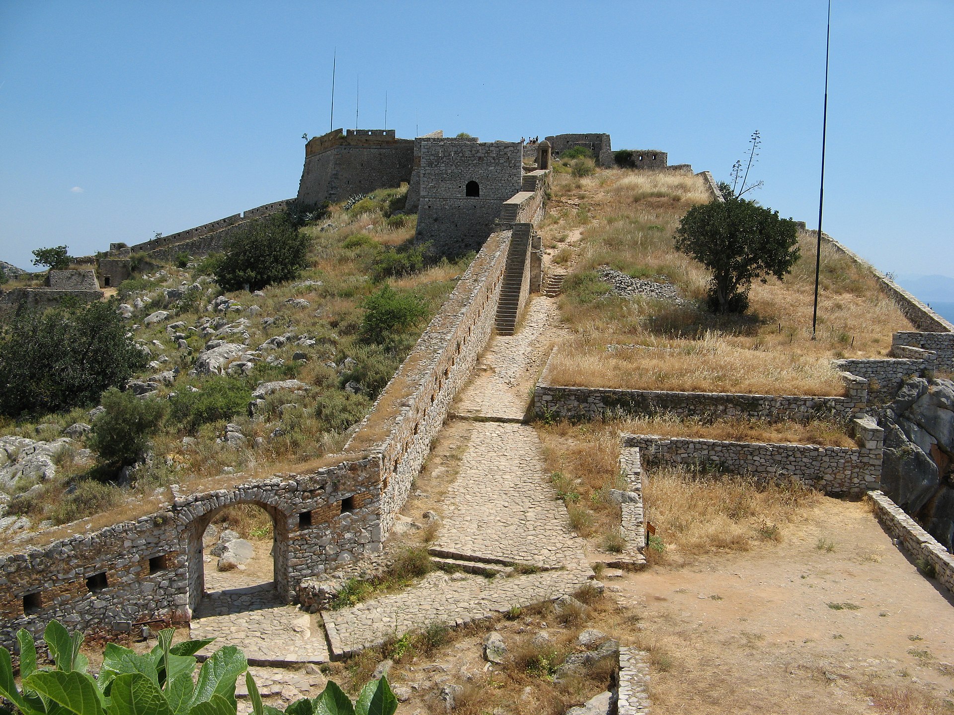 Palamidi fortress и Nafplio для первой базы