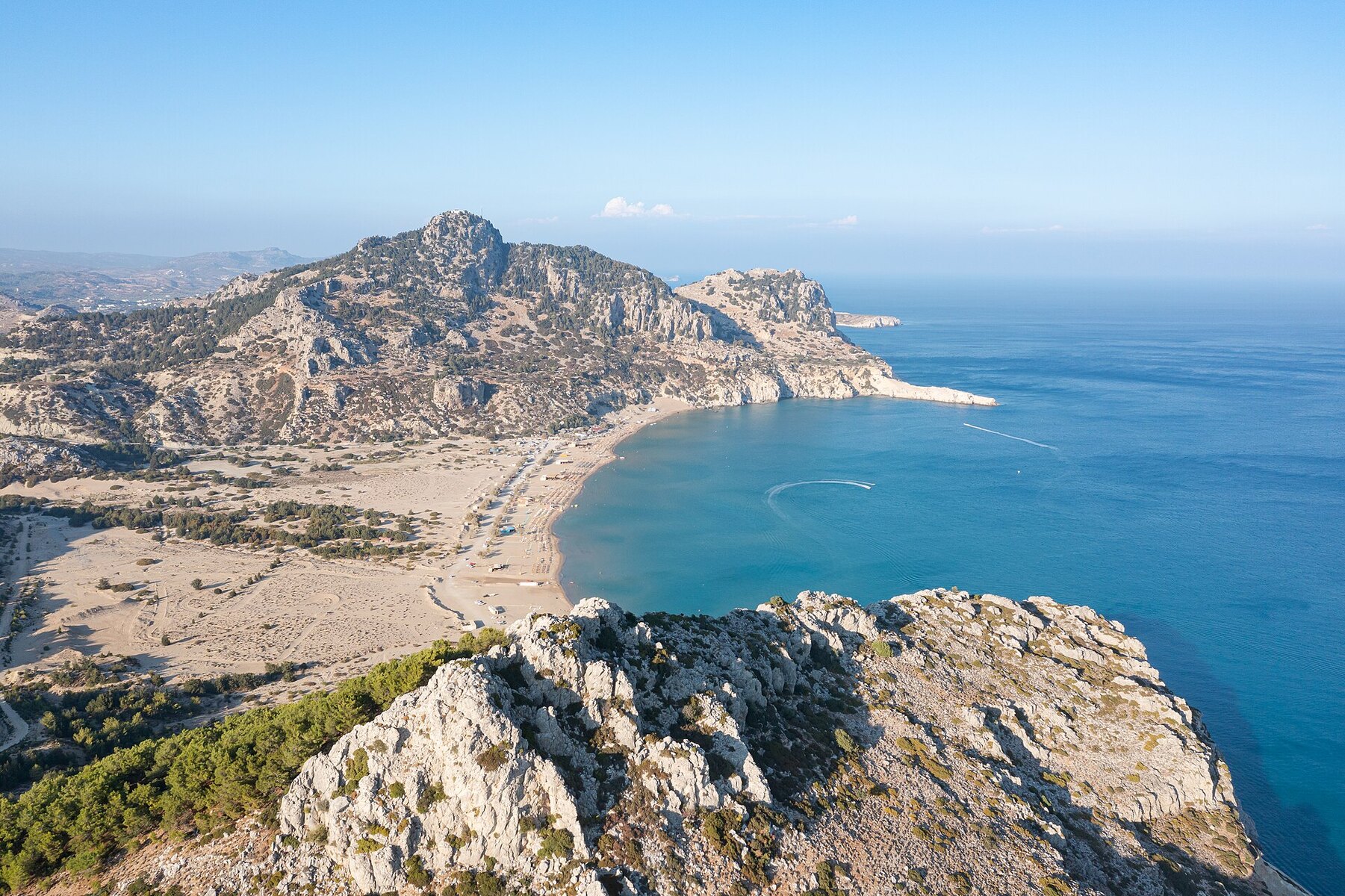Tsambika Beach и пляжный сезон Rhodes