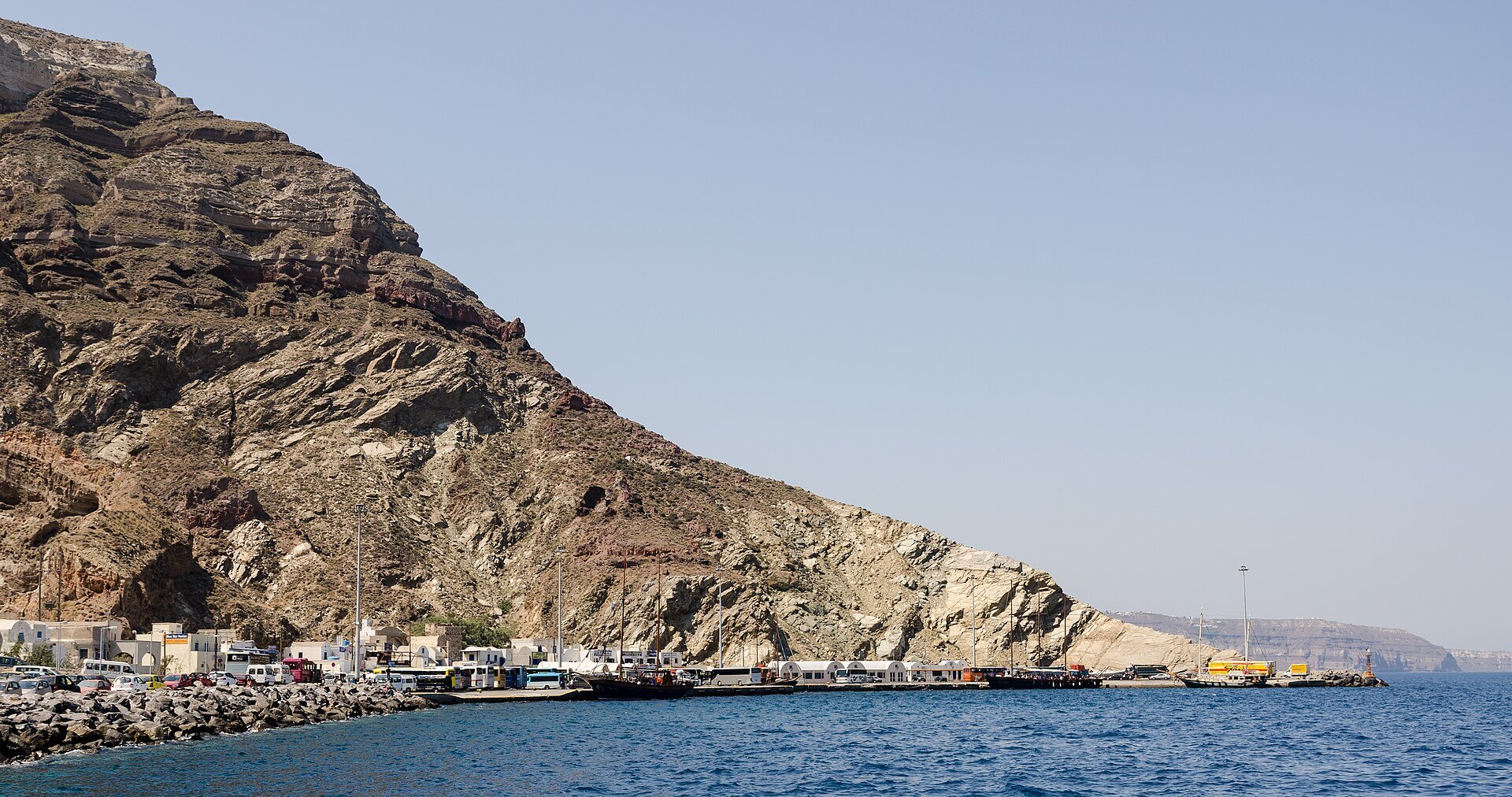 Santorini caldera для honeymoon и first Cyclades route
