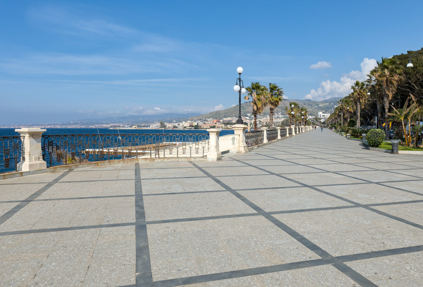 Reggio Calabria Lungomare и южная база