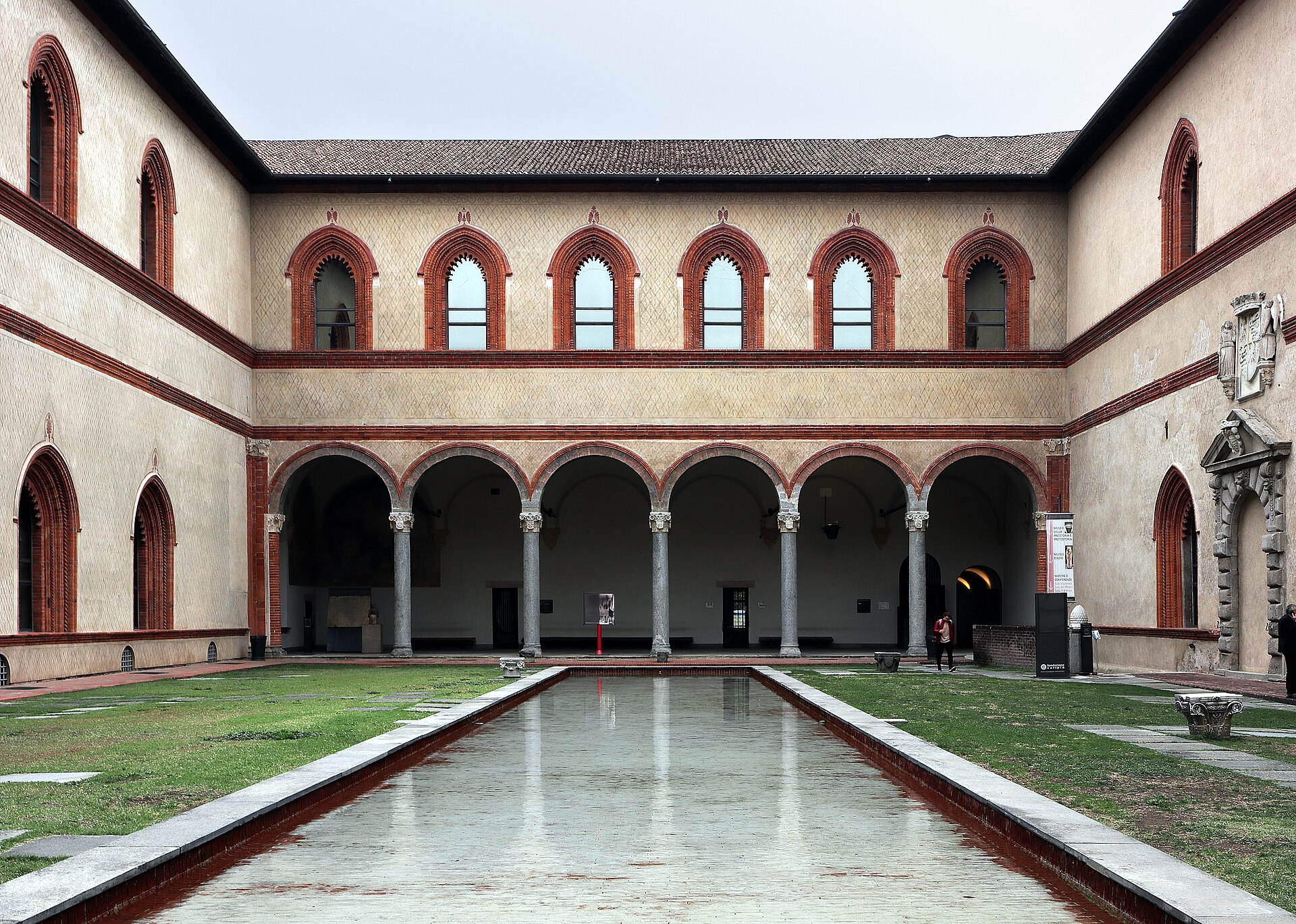 Sforza Castle в базовом маршруте Milan