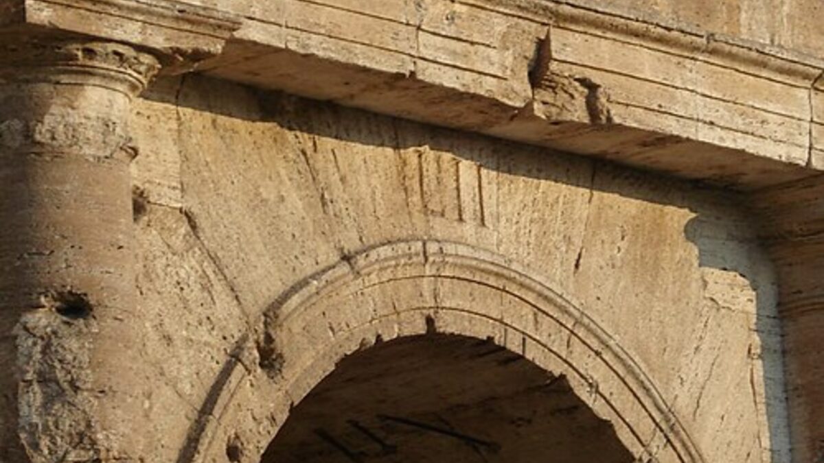 Colosseum и Arch of Constantine
