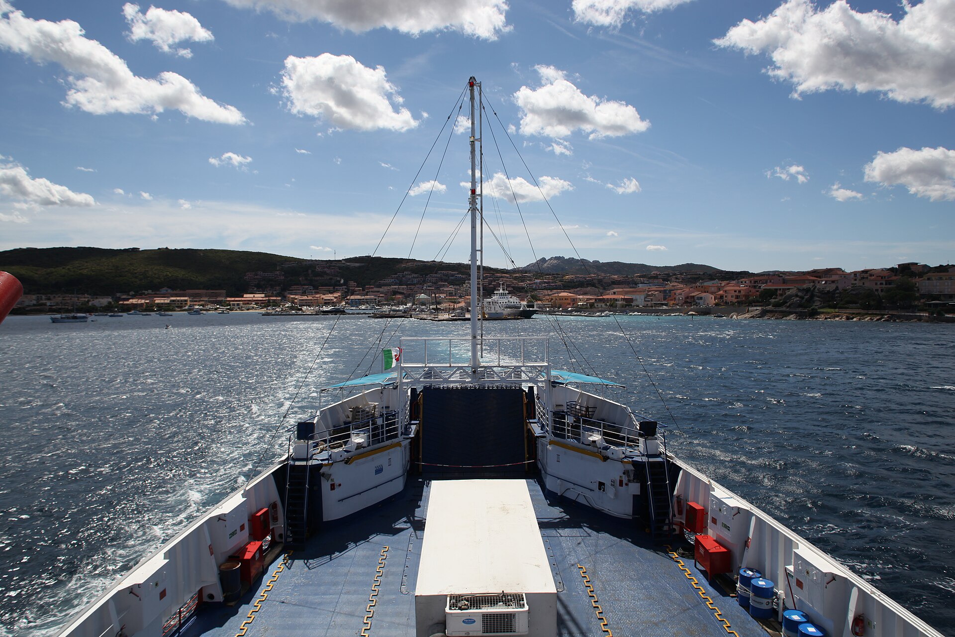 Ferry-связки Sardinia с материковой Италией