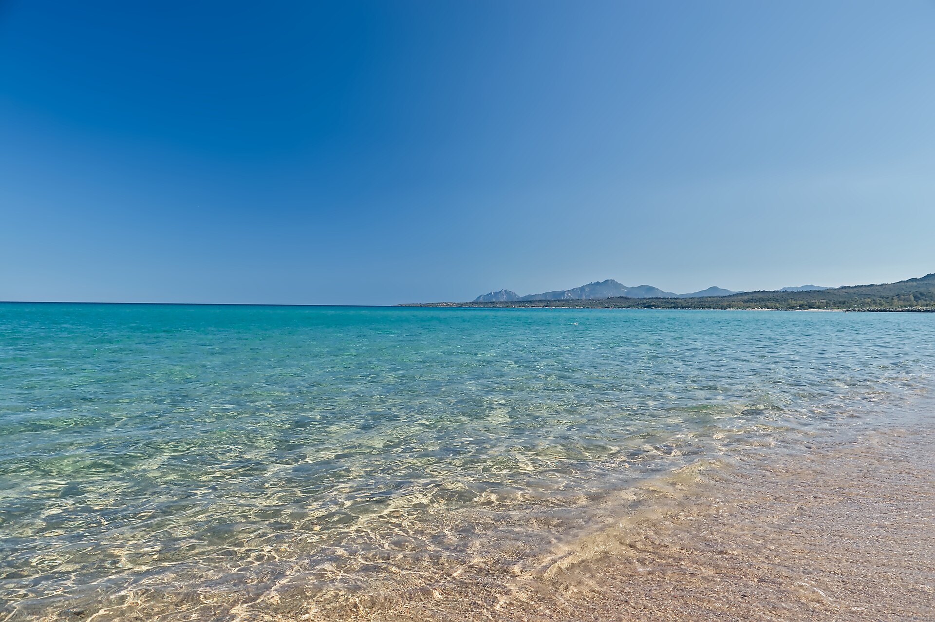 Sardinia для пляжей с прозрачной водой и островного отдыха
