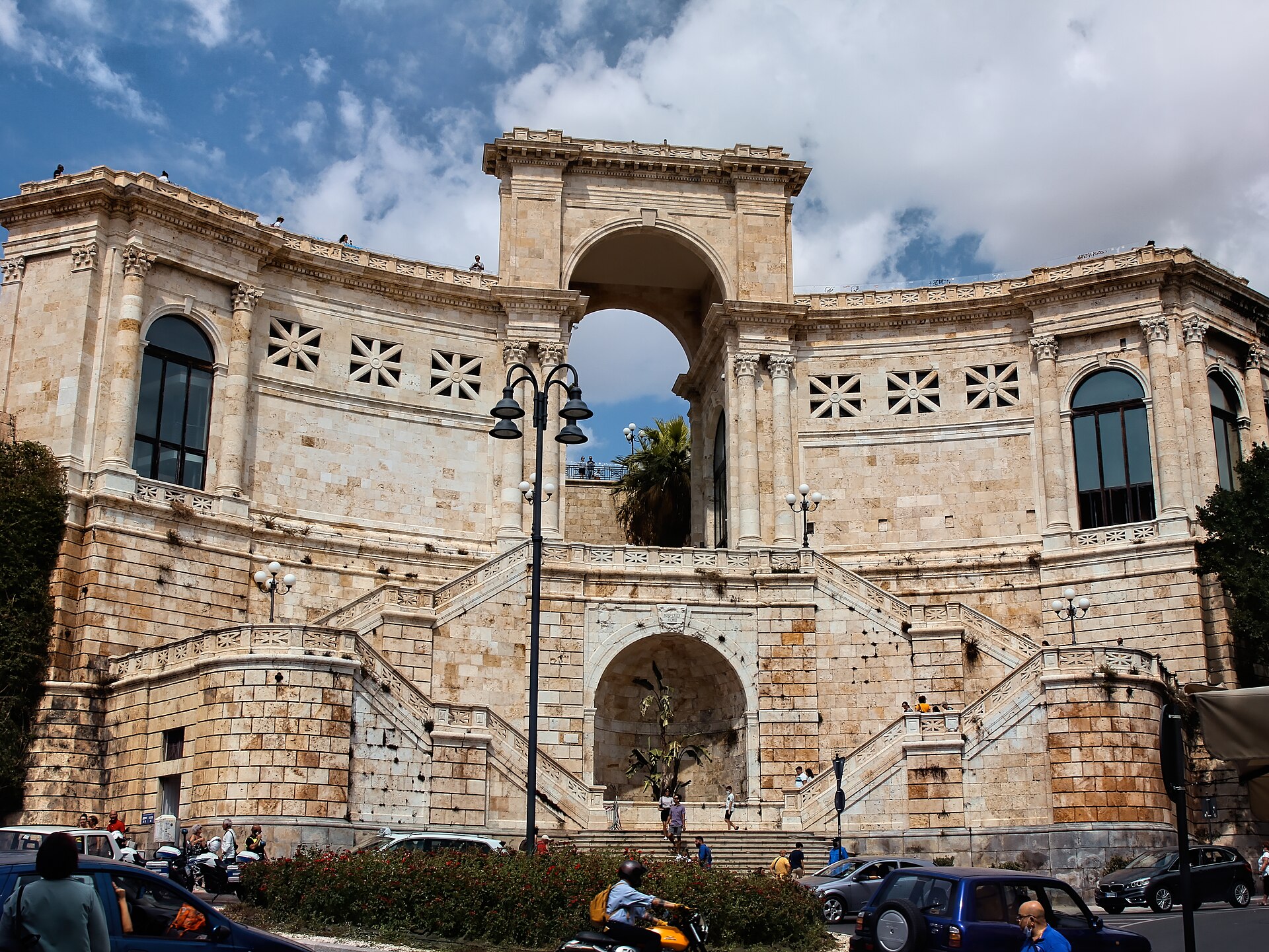 Bastione di Saint Remy в Cagliari