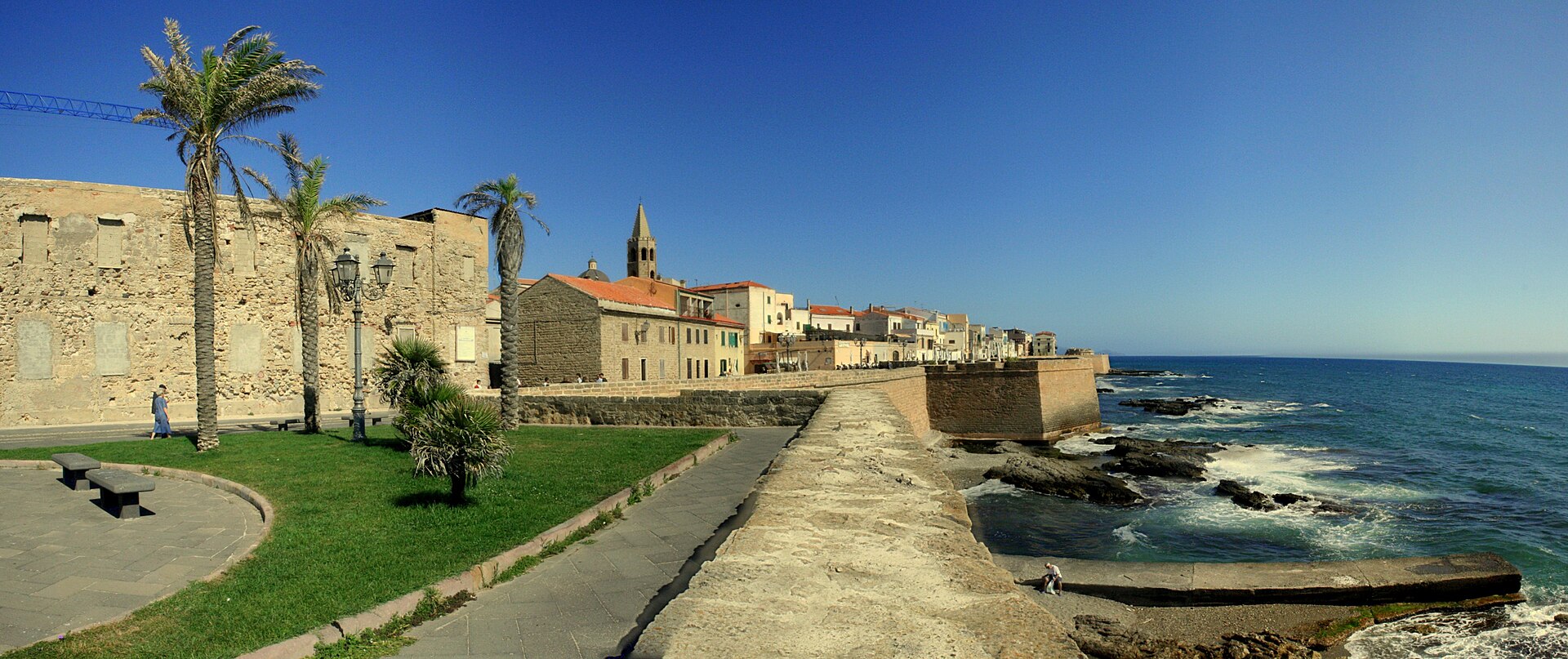 Alghero как западная база Sardinia
