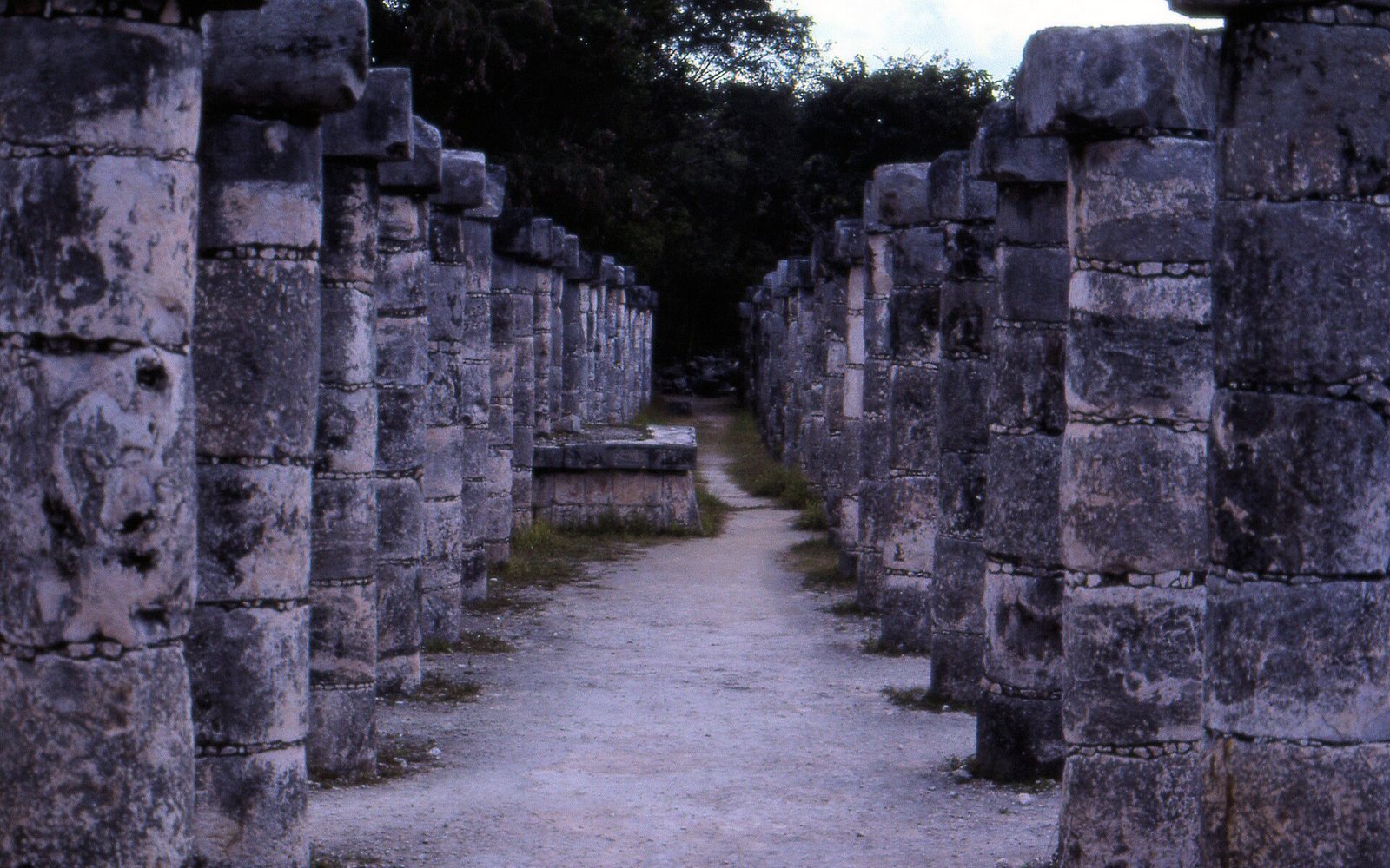 Chichen Itza и археологические правила INAH