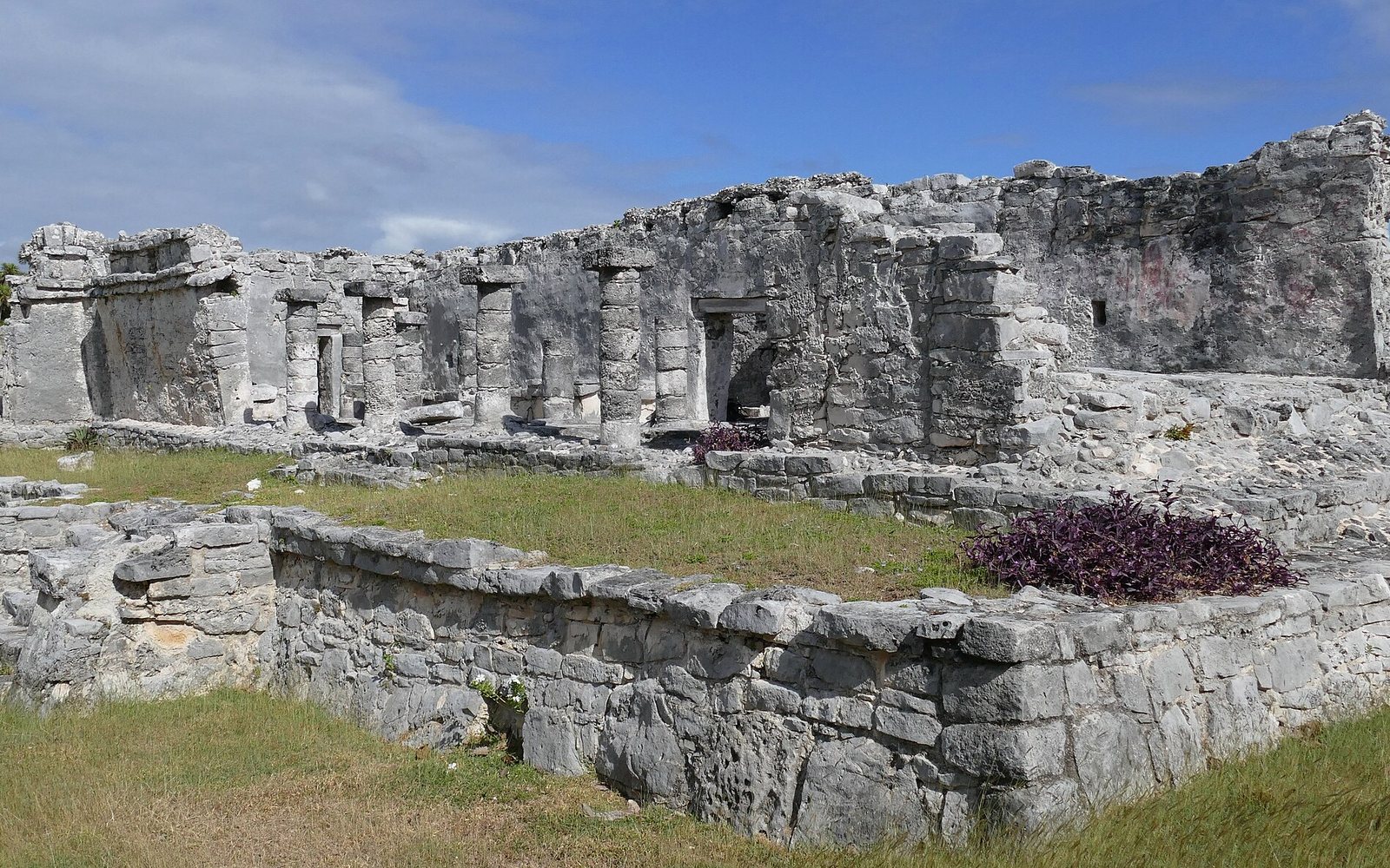 Tulum archaeological zone и вход по расписанию