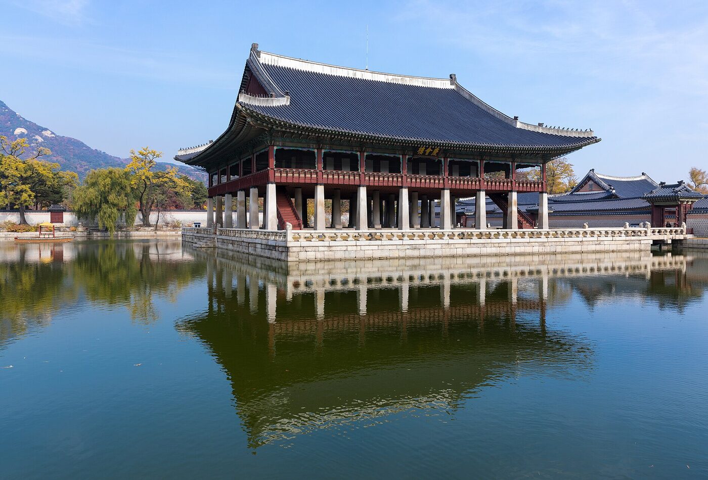 Gyeongbokgung Palace и Seoul first route