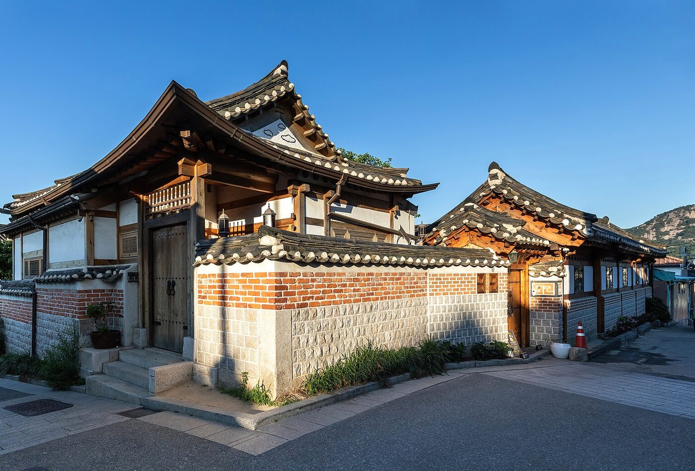 Bukchon и Seoul budget planning