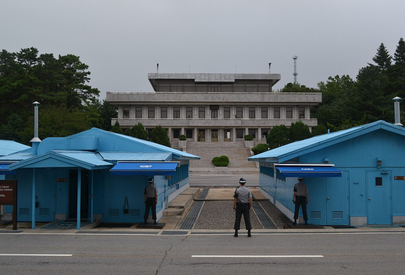 DMZ tour и South Korea access rules