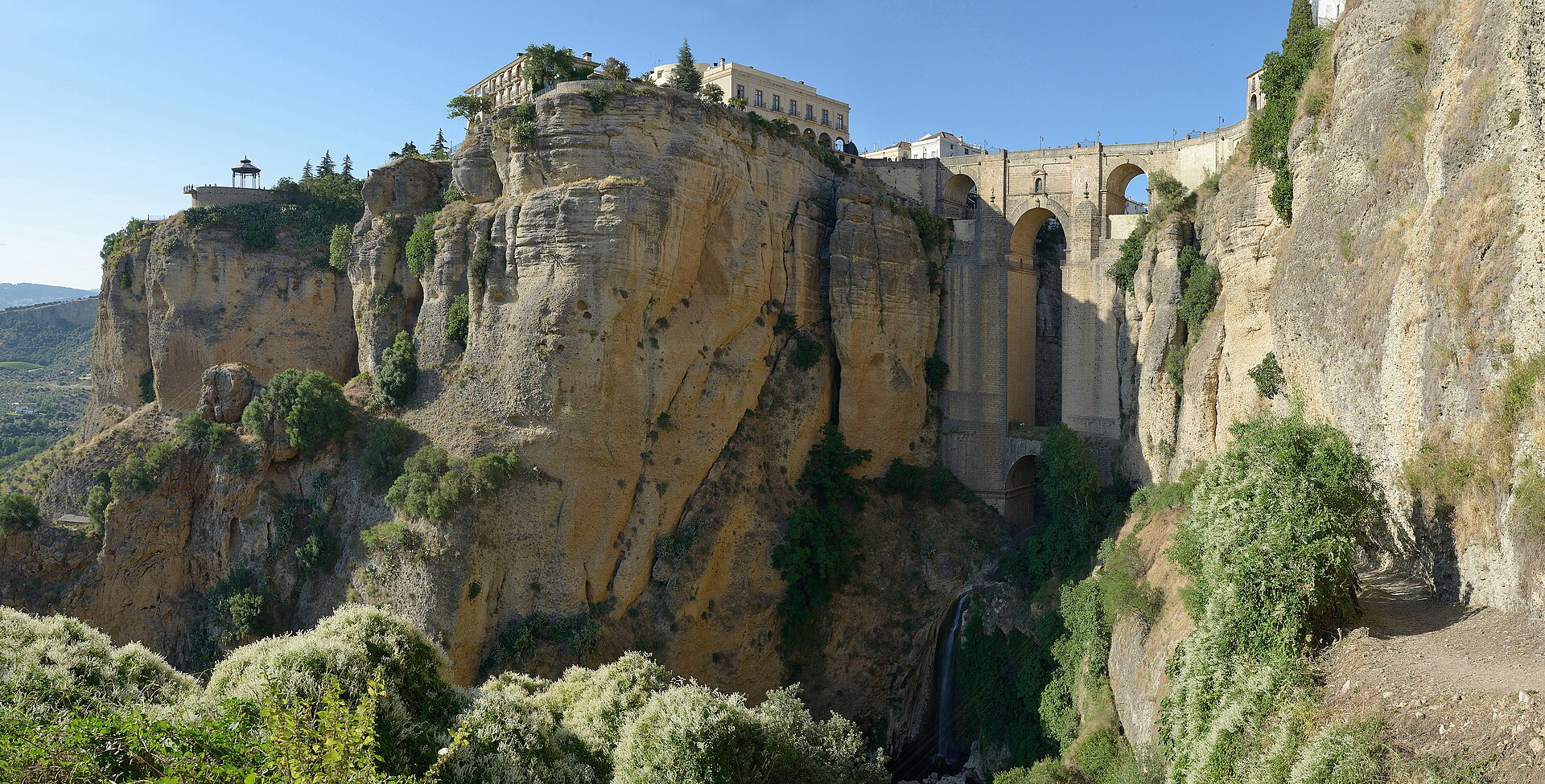 Ronda как сильный маршрутный выезд Andalusia
