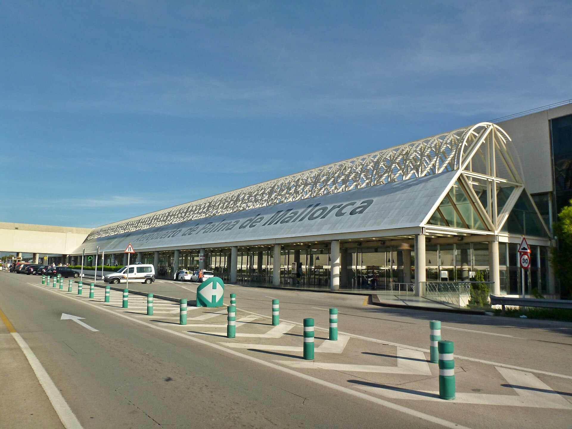 Palma de Mallorca Airport для входа на острова