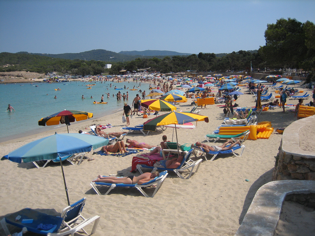 Ibiza beach base для летнего отдыха