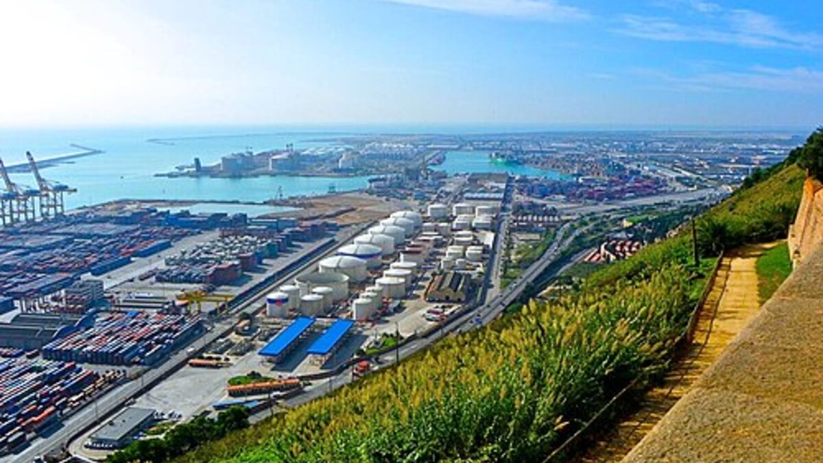 Port of Barcelona для круизного входа