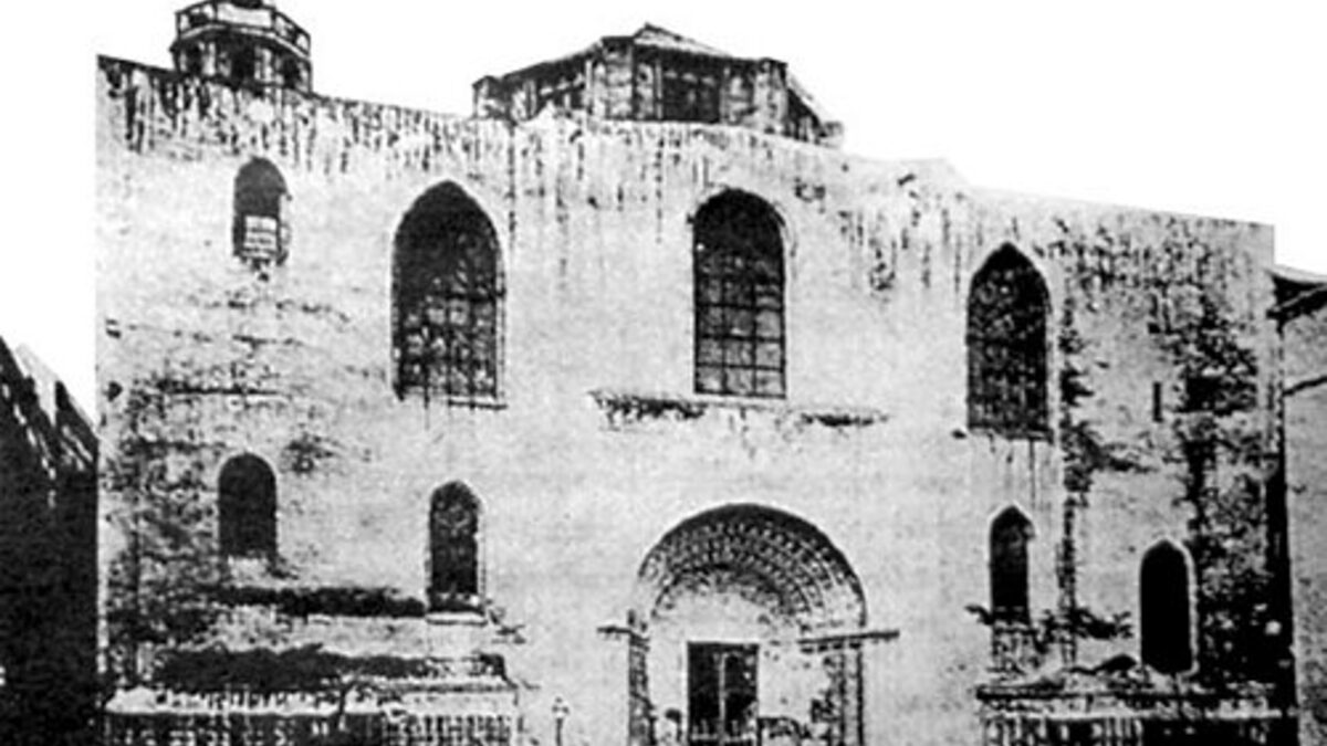 Gothic Quarter как атмосферная, но шумная база