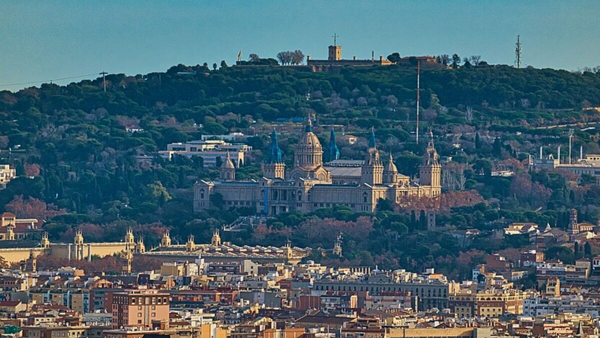 Montjuic как пеший и транспортный блок в городе