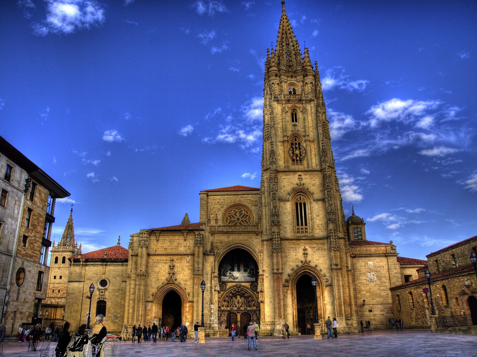 Oviedo Cathedral в Asturias