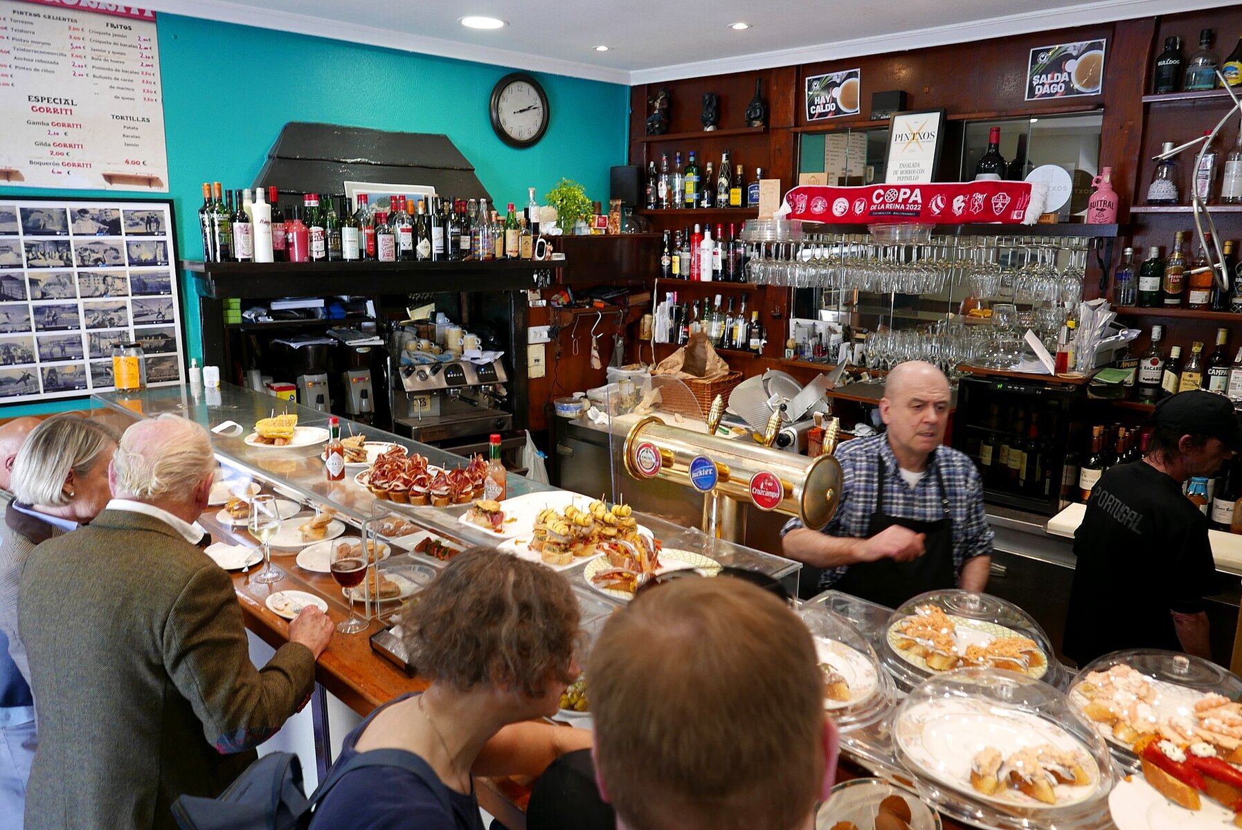 San Sebastian old town и pintxos-зоны