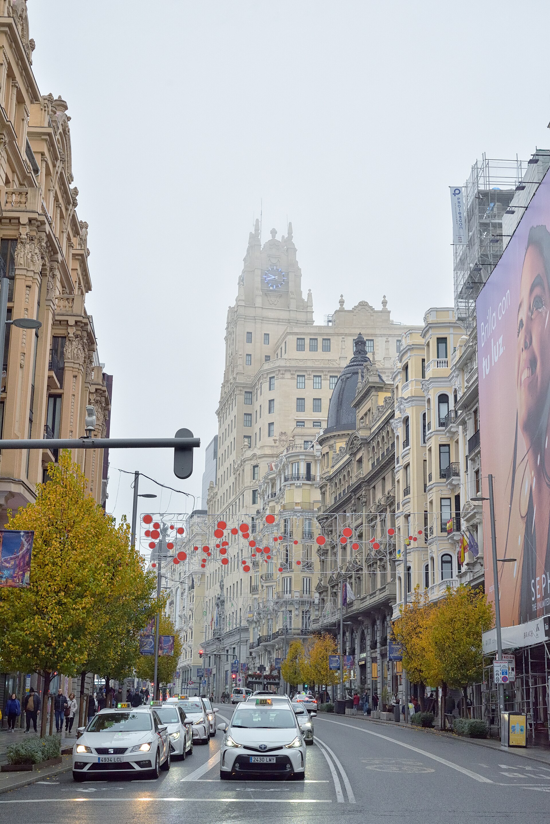 Gran Via для первого city break в Madrid