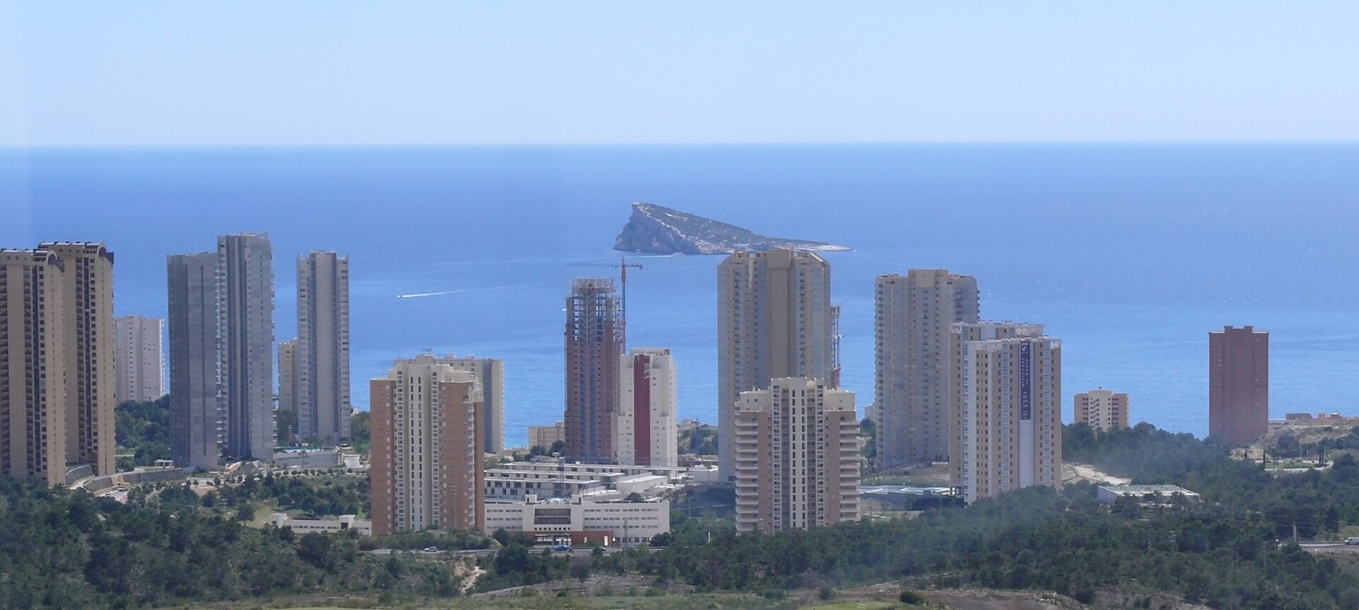 Benidorm как плотный resort-формат Costa Blanca